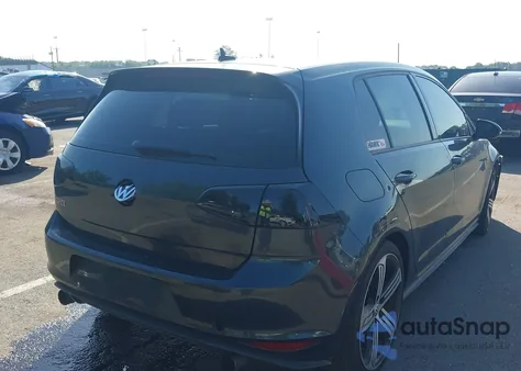 2015 Volkswagen Golf Gti 2.0T Se W/Performance Package 4-Door z USA, uszkodzony, nr VIN 3VW547AUXFM102736